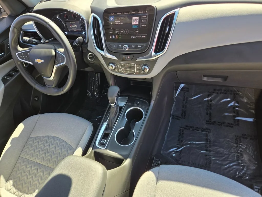 Used 2022 Silver Ice Metallic Chevrolet LT image 16