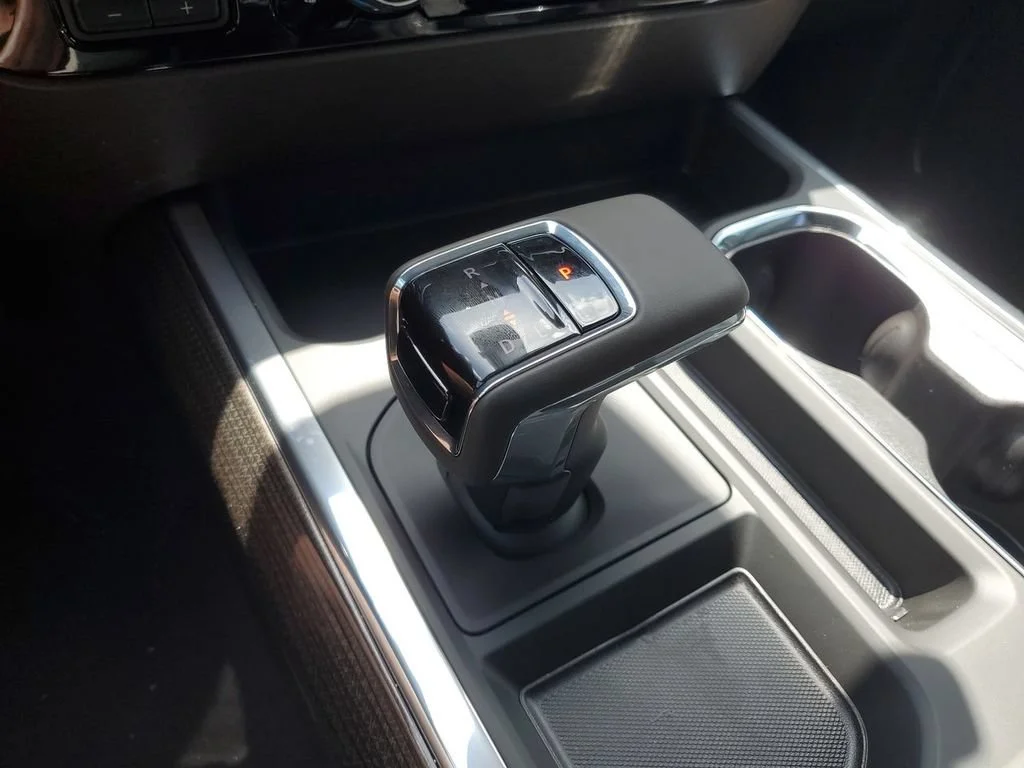 New 2026 Summit White Chevrolet LT image 22