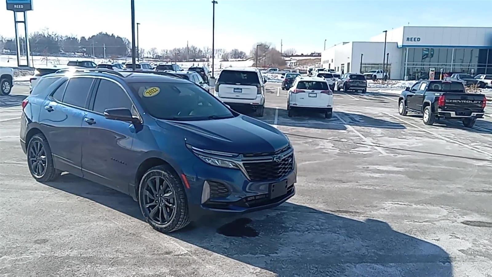 Used 2022 Chevrolet Equinox RS with VIN 2GNAXWEV7N6106023 for sale in Kansas City
