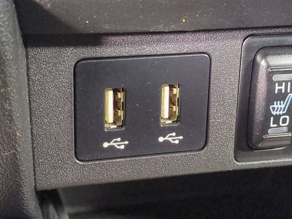 Used 2024  Mitsubishi 2.0 ES image 25