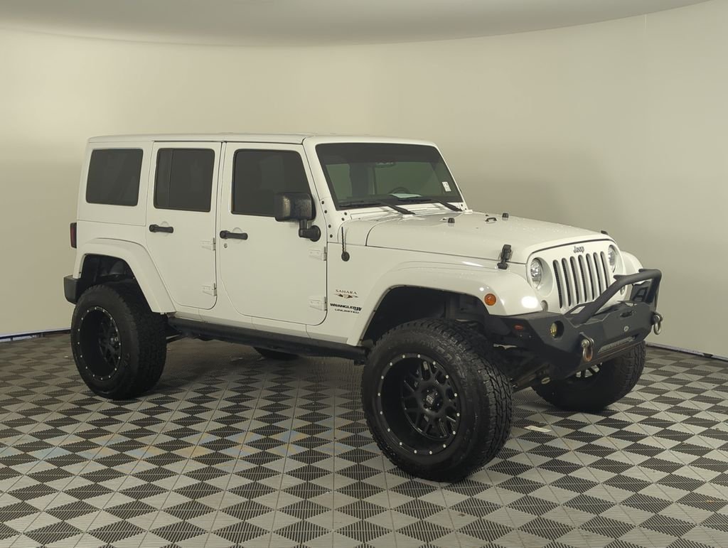 Used 2018 White Jeep Unlimited Sahara image 8