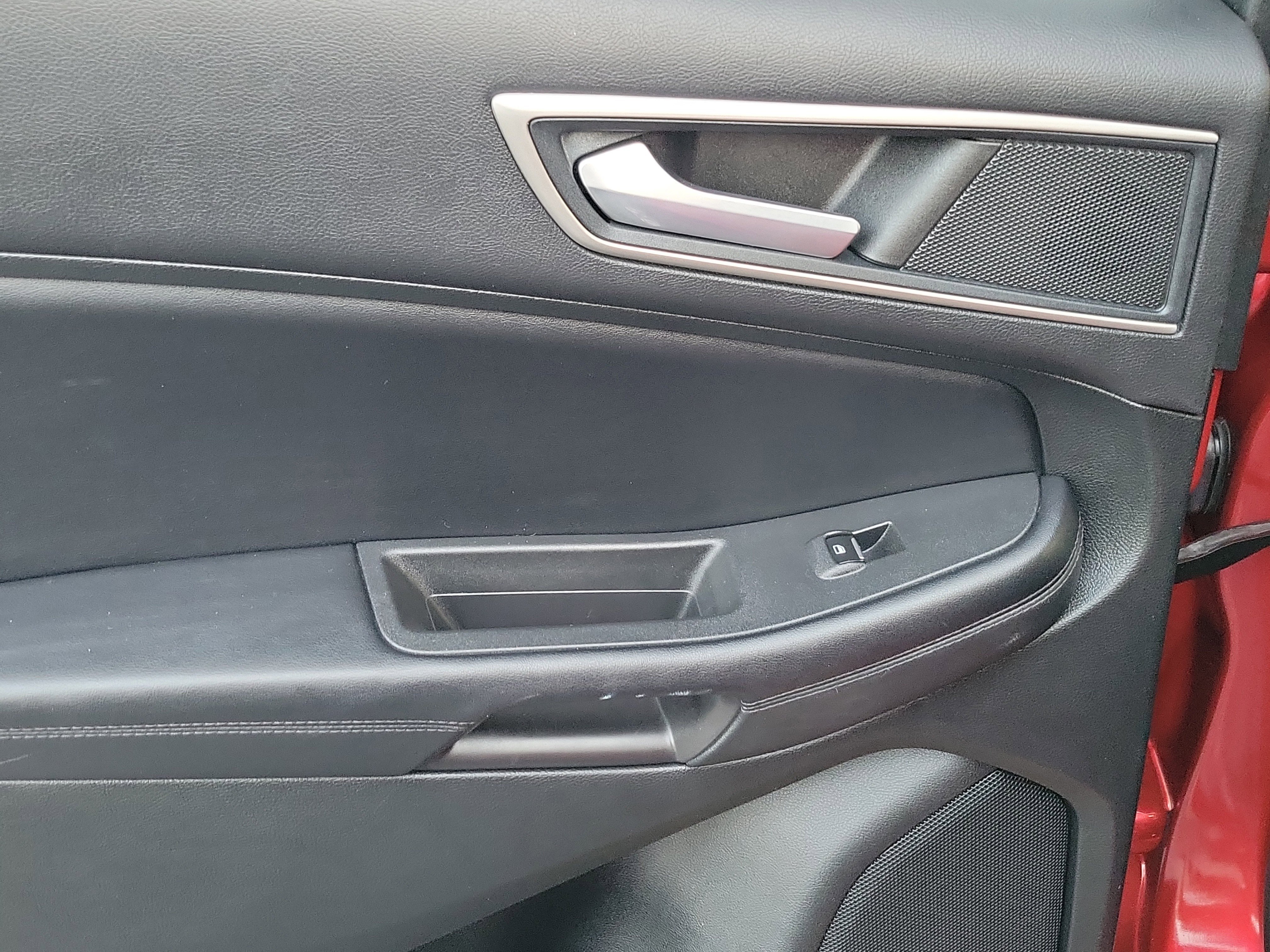 Used 2023 Red Ford  image 12
