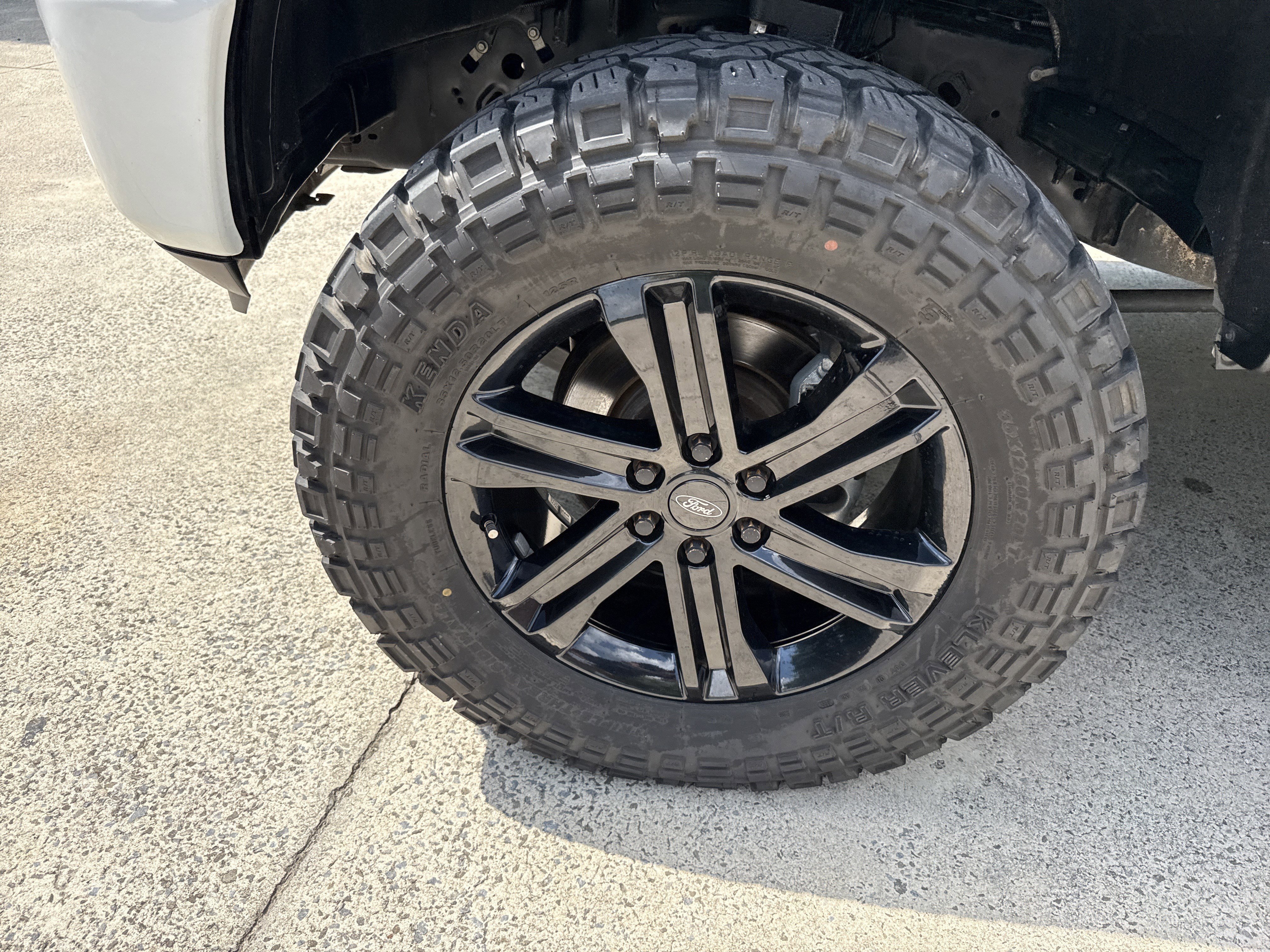 Used 2018 Oxford White Ford XL image 11