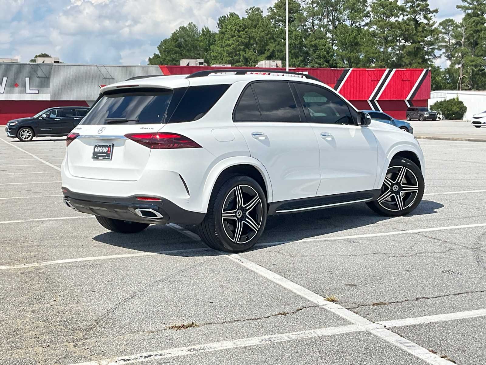 Certified Used 2025 Polar White Mercedes-Benz GLE 450e image 39