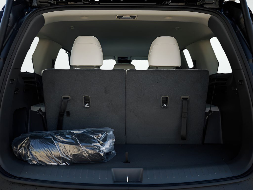 New 2026 Phantom Black Hyundai SEL AWD image 8