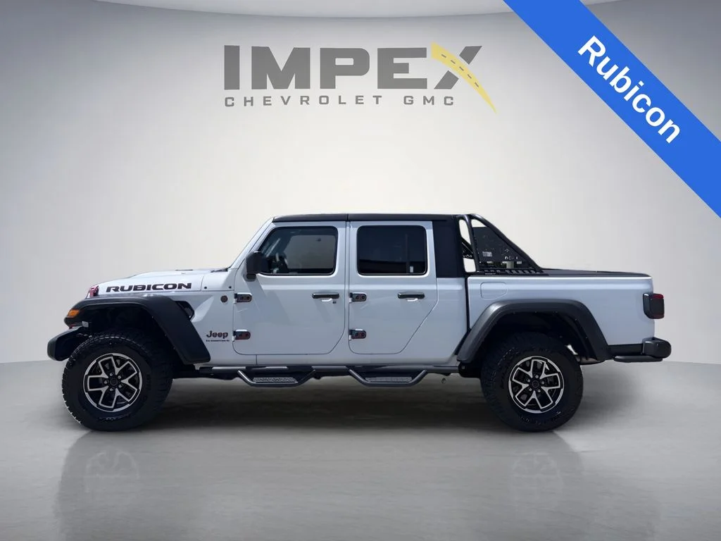 Used 2024 White Jeep Rubicon image 2