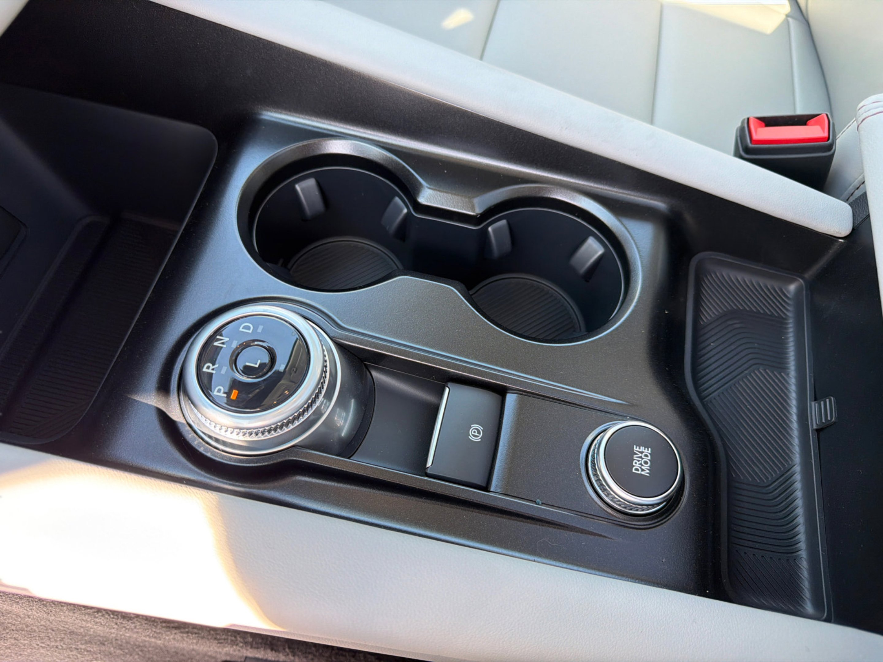 Used 2026 Carbonized Gray Metallic Ford Active image 30
