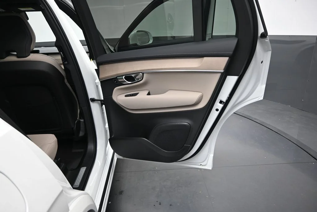New 2026 Crystal White Volvo Plus image 16