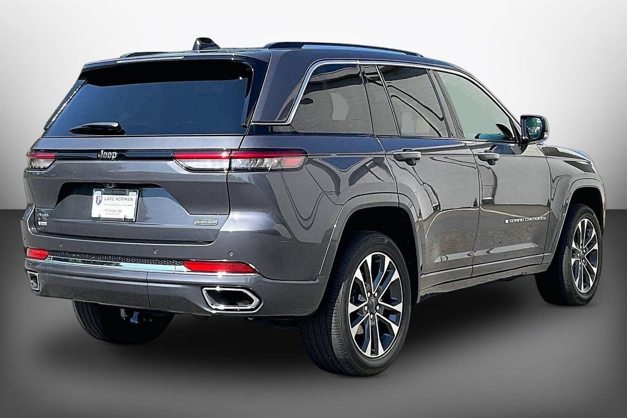 Used 2023 Gray Jeep Overland image 8