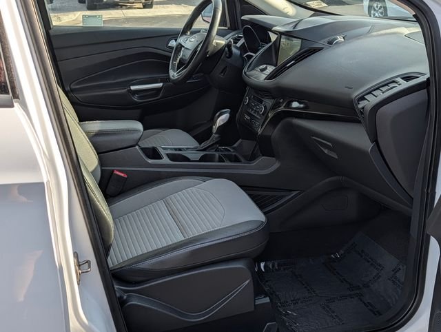Used 2019 White Ford SE image 9