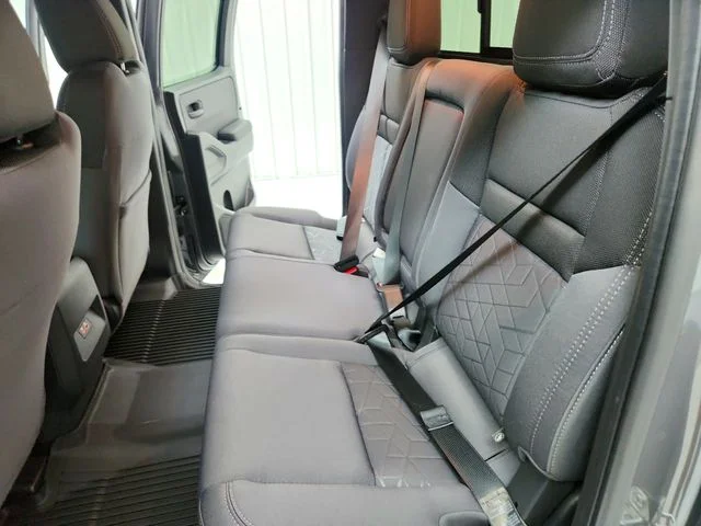 2026 Nissan Frontier SV - Photo 32