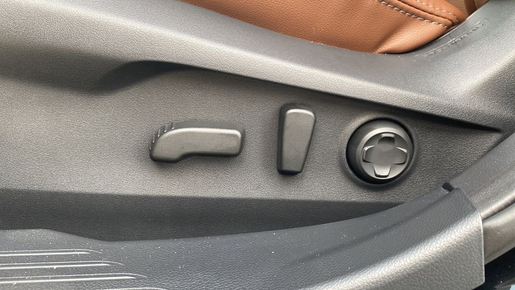 2025 Subaru Outback Touring - Photo 10