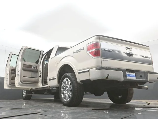 Used 2009 Oxford White Clearcoat Ford Platinum image 53