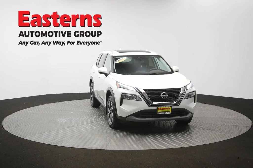 Used 2023 White Nissan SV image 55
