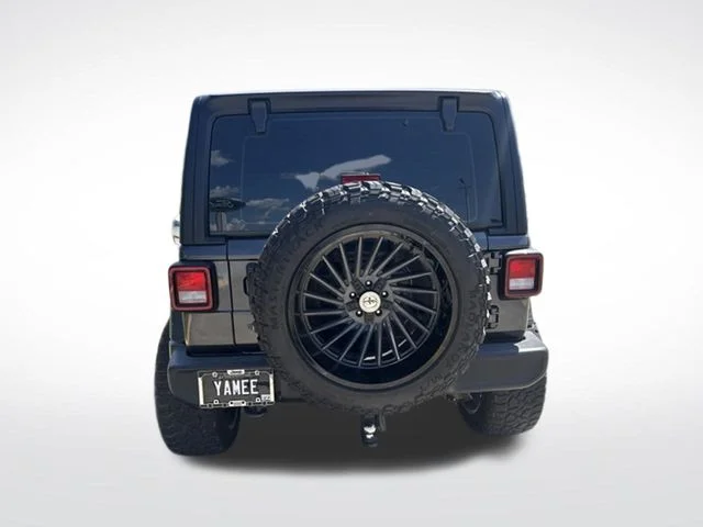 Used 2024 Gray Jeep Sport image 7