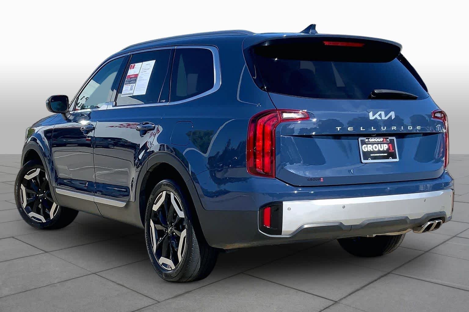 Used 2024 Midnight Lake Blue Kia S image 11