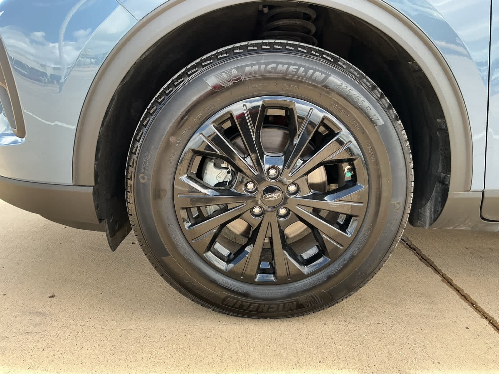 Used 2024 Vapor Blue Metallic Ford Active image 10