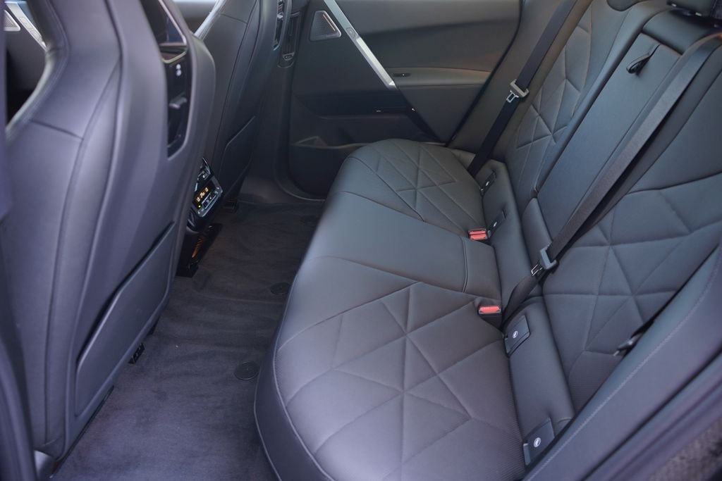 Used 2025 Dark Graphite BMW M60 image 20