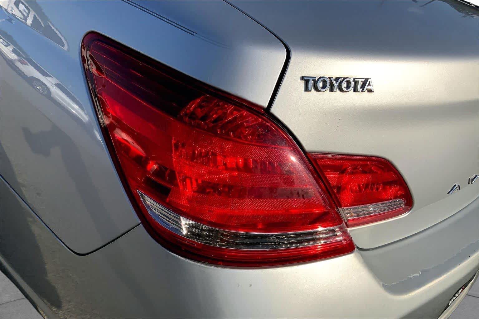 Used 2006 Titanium Metallic Toyota XLS image 25