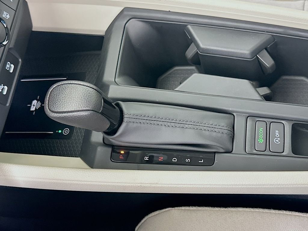 New 2026 Platinum White Pearl Honda LX image 14