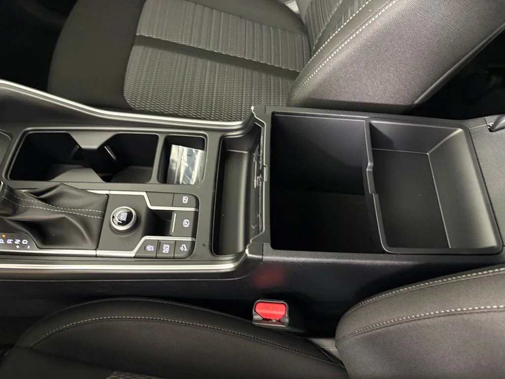 New 2026 Glacial White Pearl Kia LX image 32
