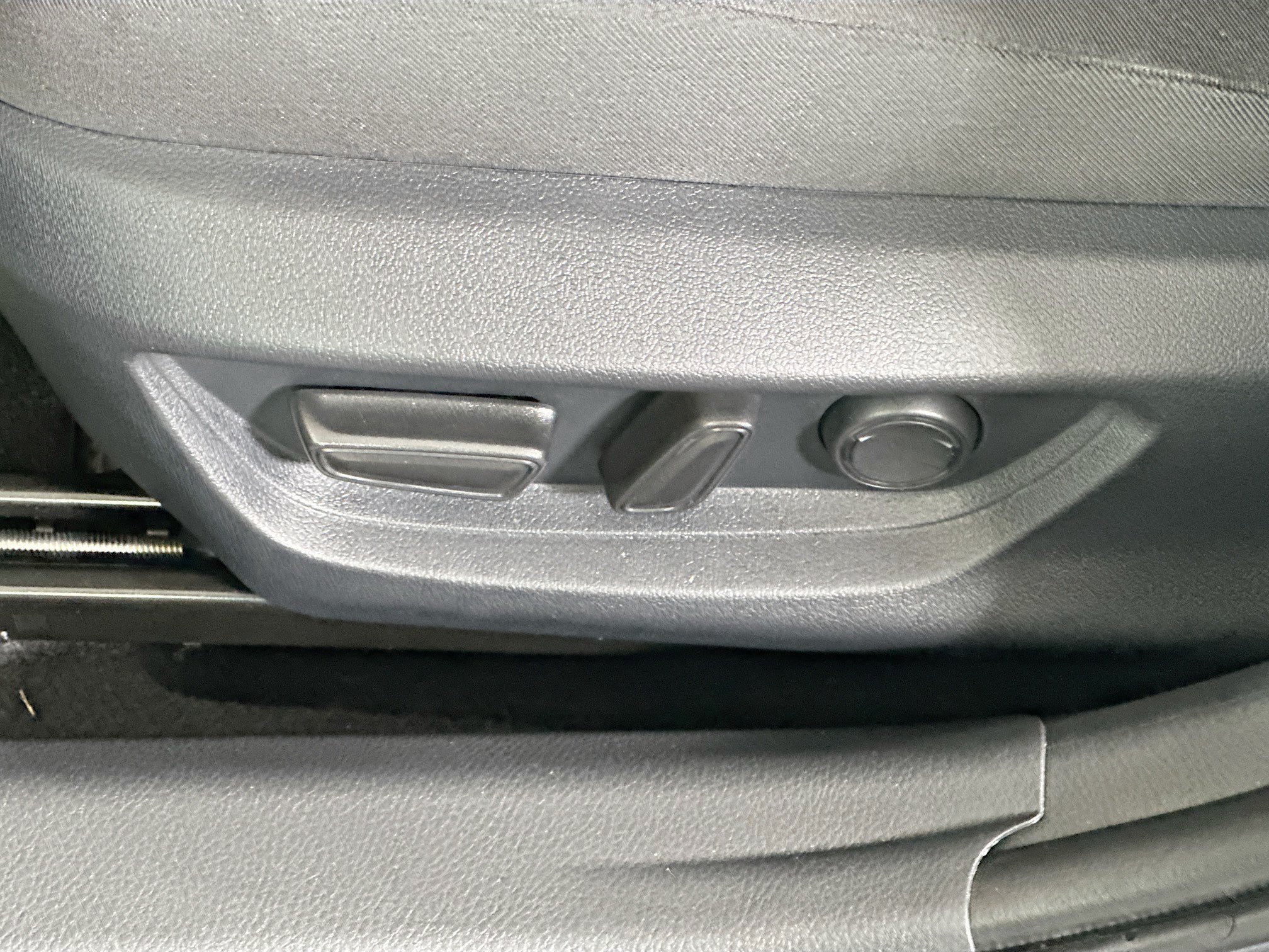 Used 2025 Underground Toyota LE image 13