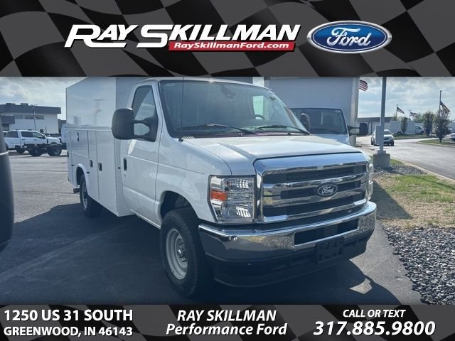 2026 Ford E-Series SRW E-350 Super Duty 138 in WB's photo