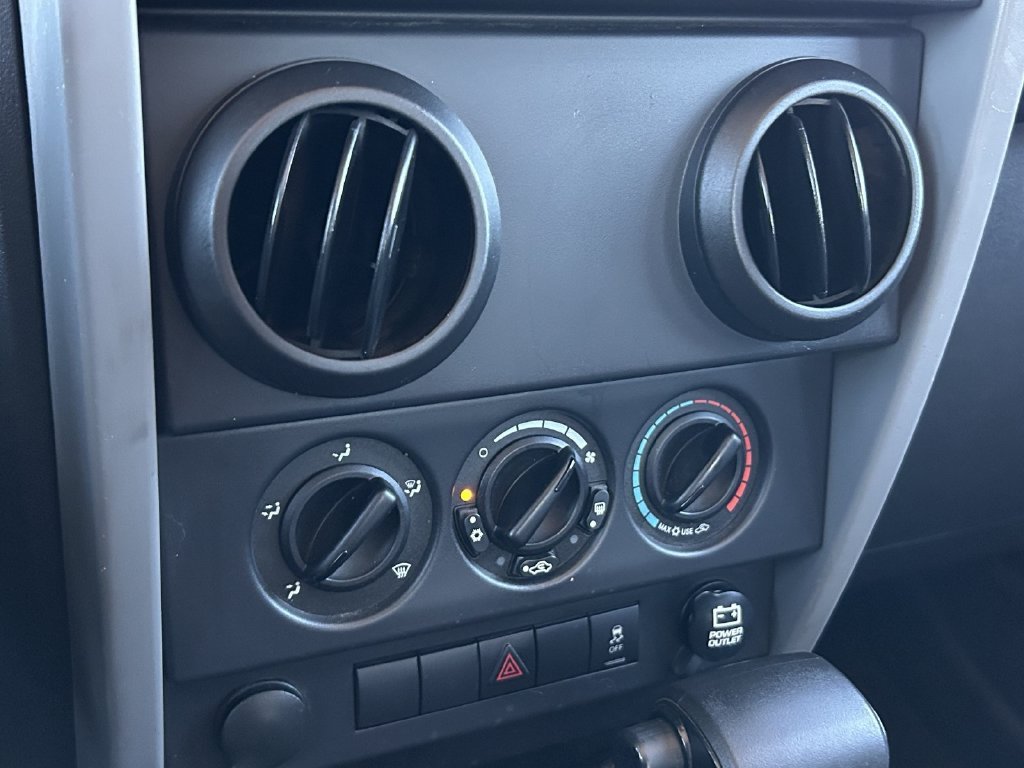 Used 2010  Jeep Unlimited Sport image 28