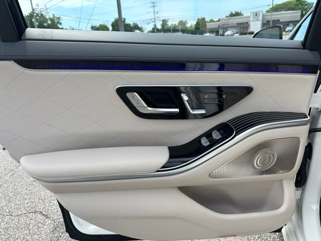Certified Used 2023 White Mercedes-Benz S 580 image 20
