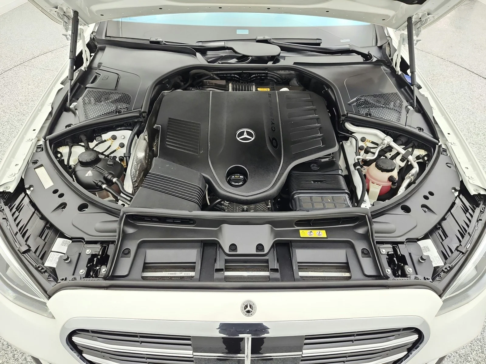 Used 2023 MANUFAKTUR Diamond White Mercedes-Benz S 500 4MATIC® Sedan image 24
