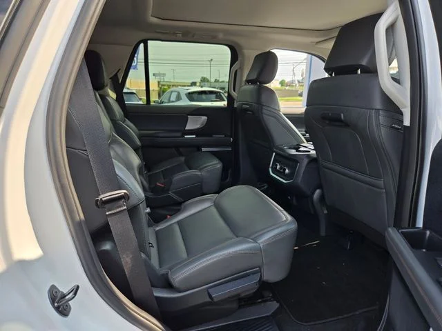 Used 2025 White Ford Active image 20