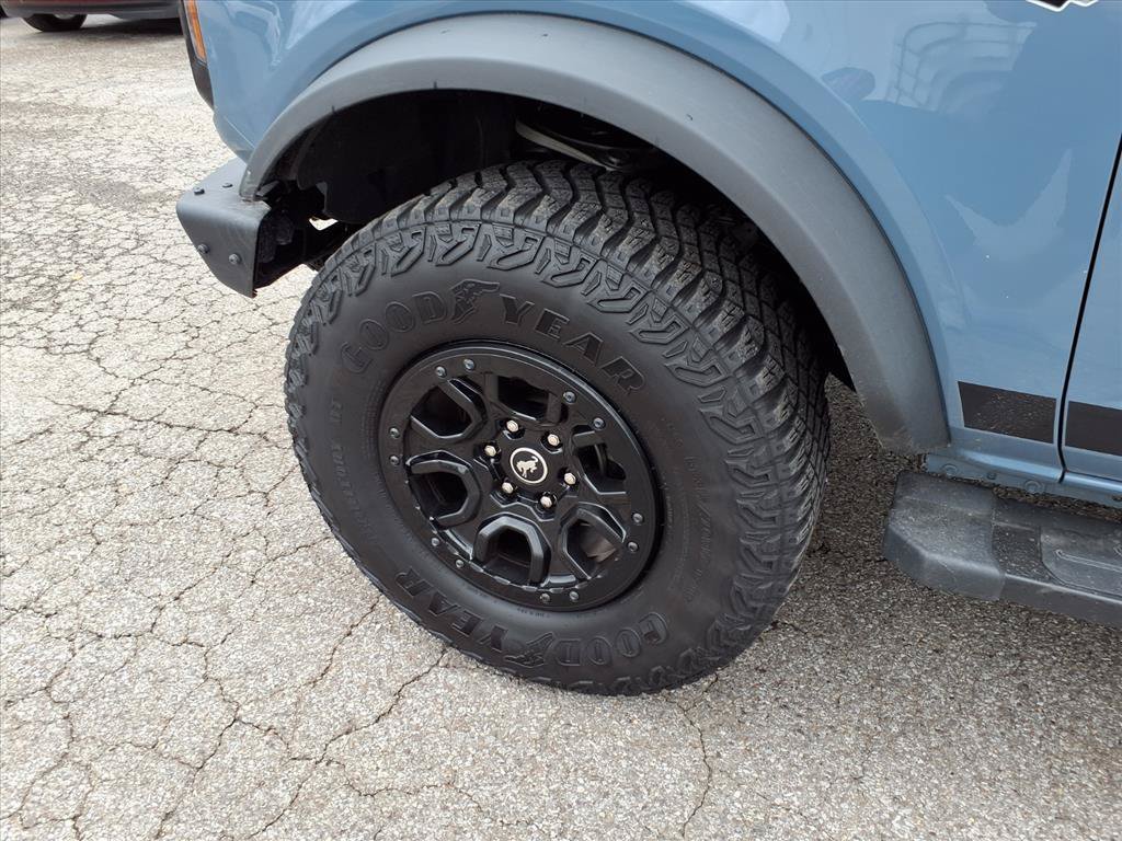 Used 2024 Azure Gray Metallic Tri-Coat Ford Wildtrak image 9