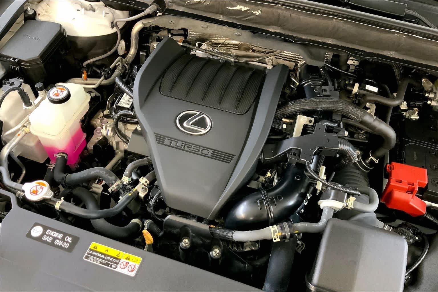 Used 2023 Ultra White Lexus F SPORT Handling image 31