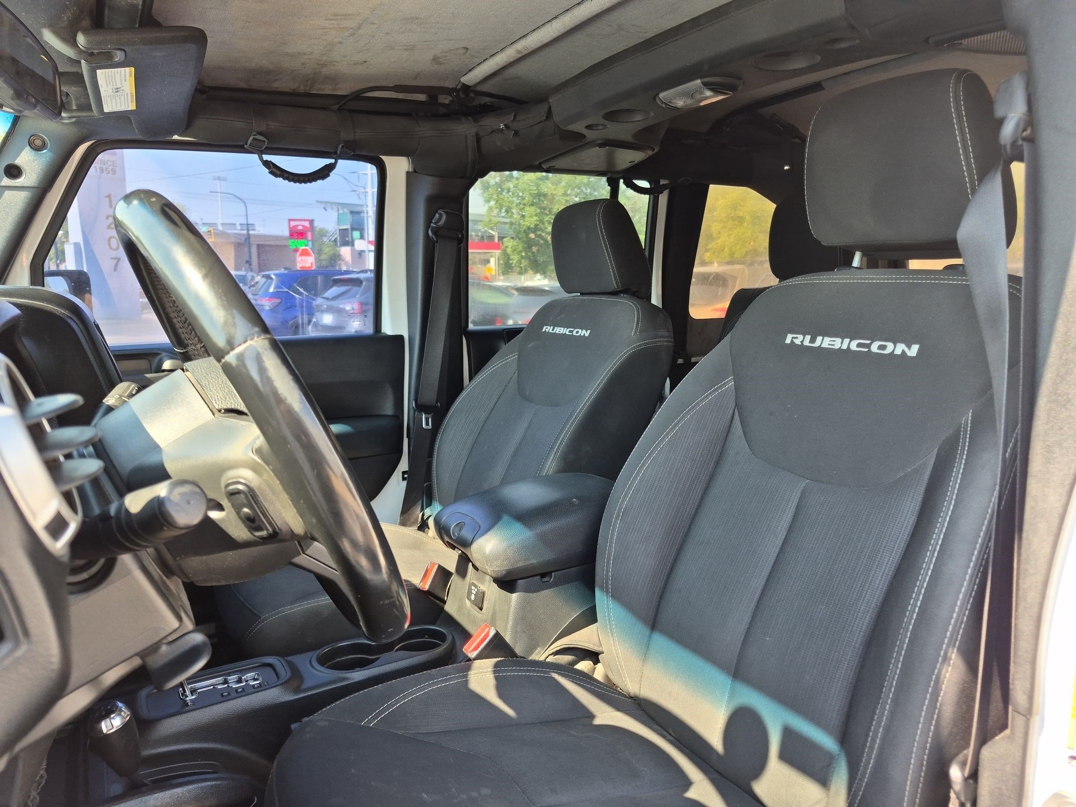 Used 2016 Bright White Clearcoat Jeep Rubicon image 15