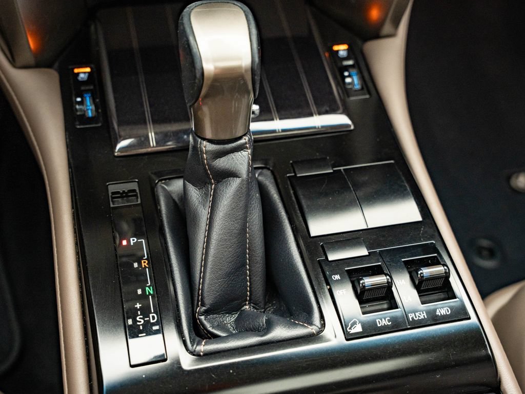 Used 2021 Onyx Black Lexus 460 Premium image 37