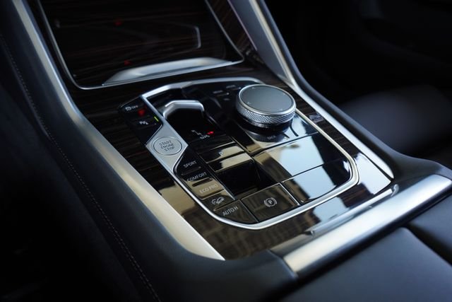 Used 2025 Gray BMW xDrive40i image 22