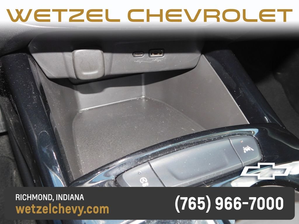 Used 2025 Red Chevrolet LT image 34