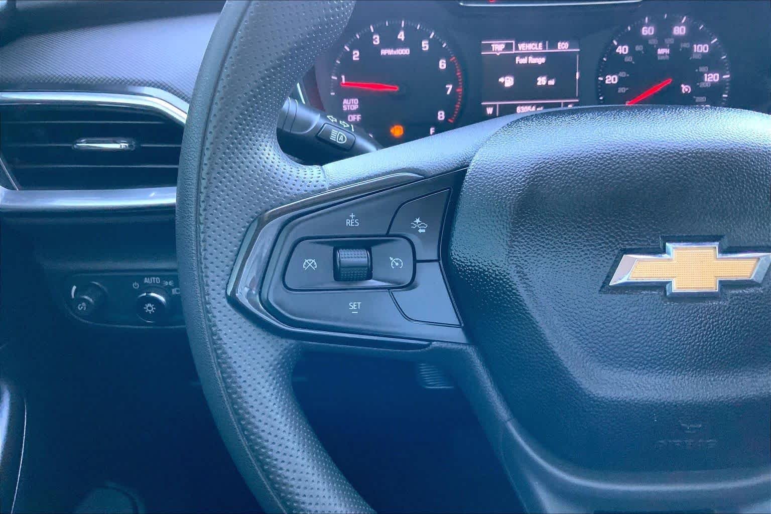 Used 2022 Summit White Chevrolet LT image 23