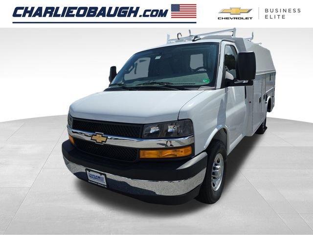 2025 Chevrolet Express 3500 139" WB's photo