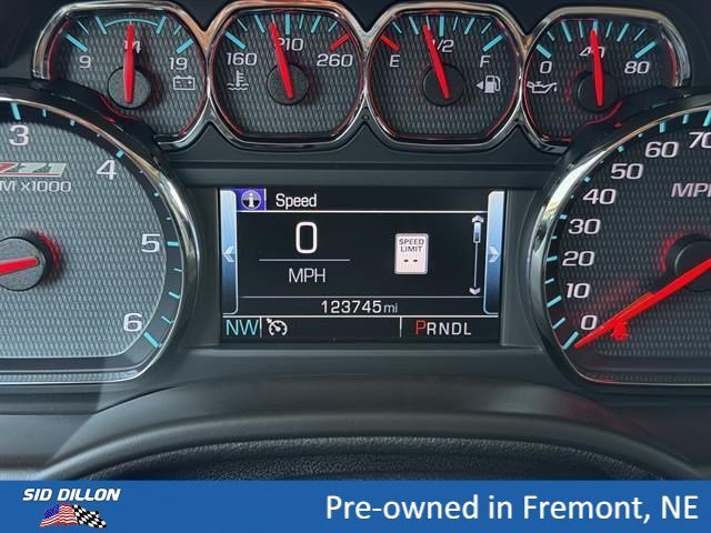 Used 2018 IRIDESCENT PEARL TRICOAT Chevrolet LT image 23
