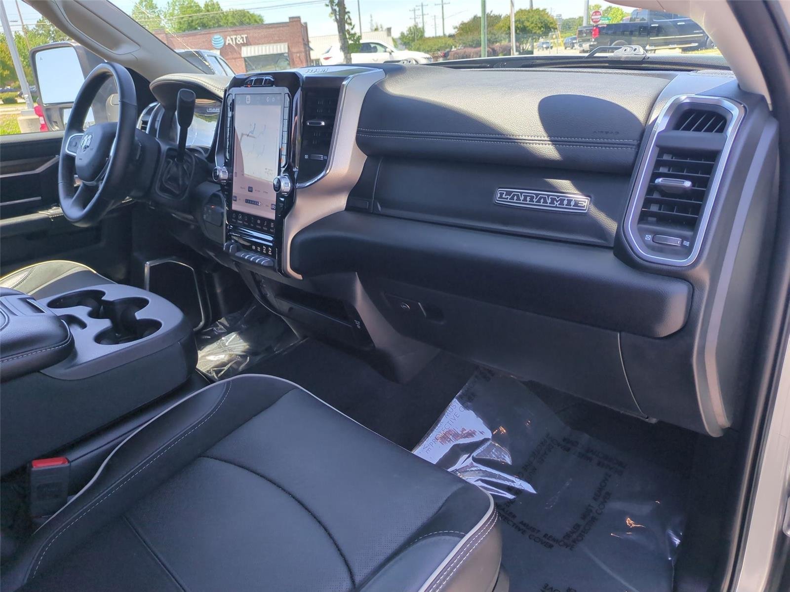 Used 2024 Billet Silver Metallic Clearcoat Ram Laramie image 38