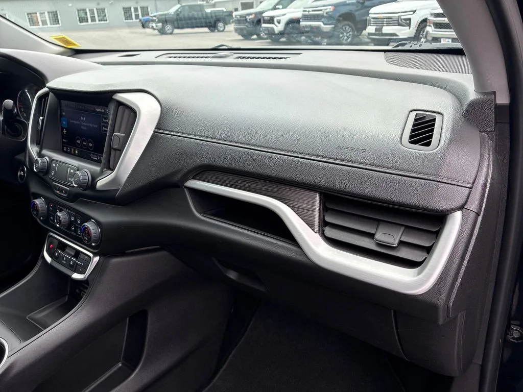 Used 2024 Black GMC SLT image 26