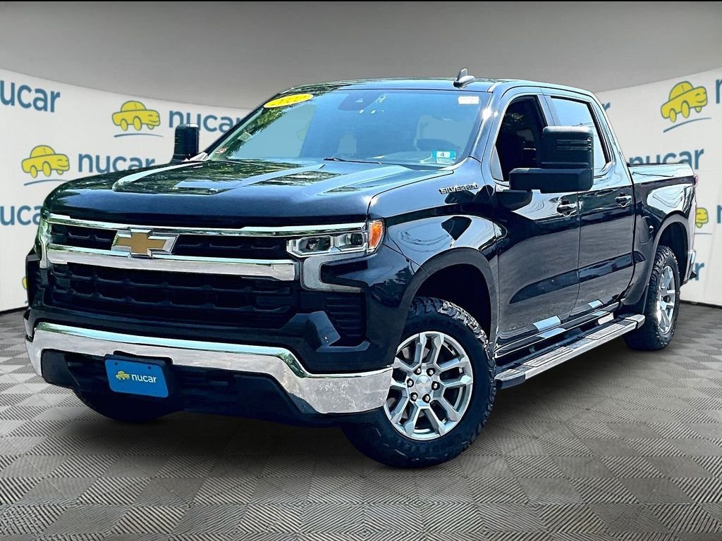 Used 2022 Black Chevrolet LT image 3