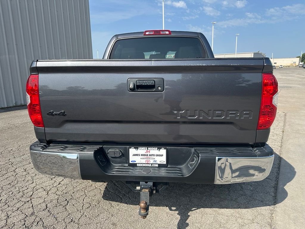 Used 2020 Gray Toyota SR5 image 6