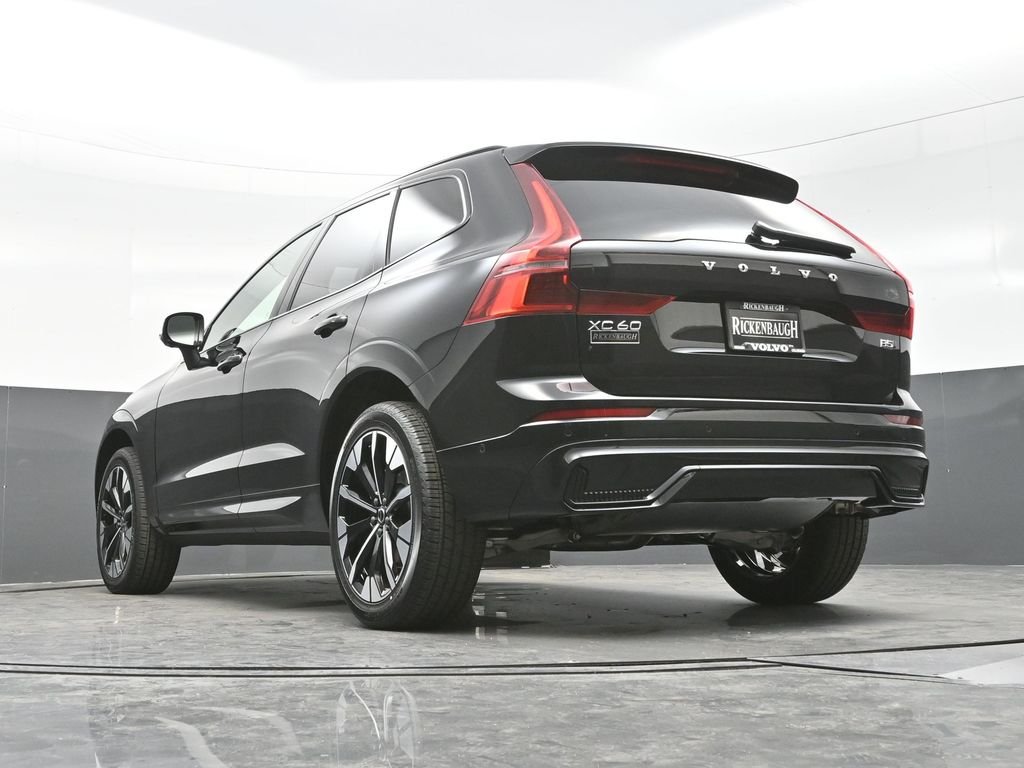 2026 Volvo XC60 Plus - Photo 12