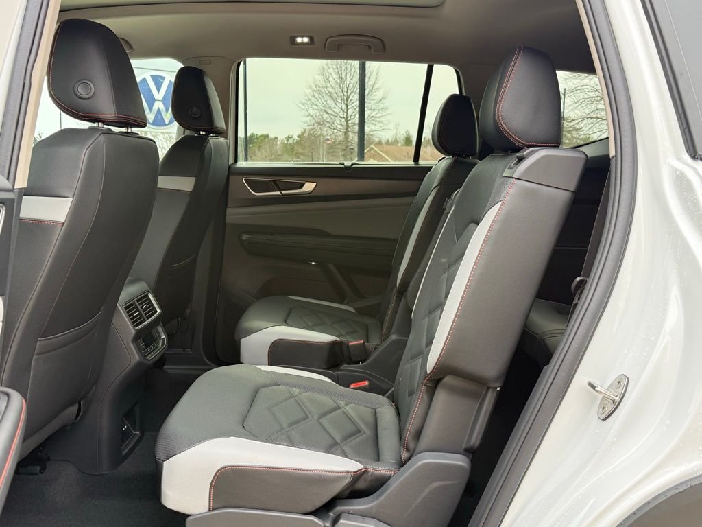 New 2026 White Volkswagen 2.0T Peak Edition image 21