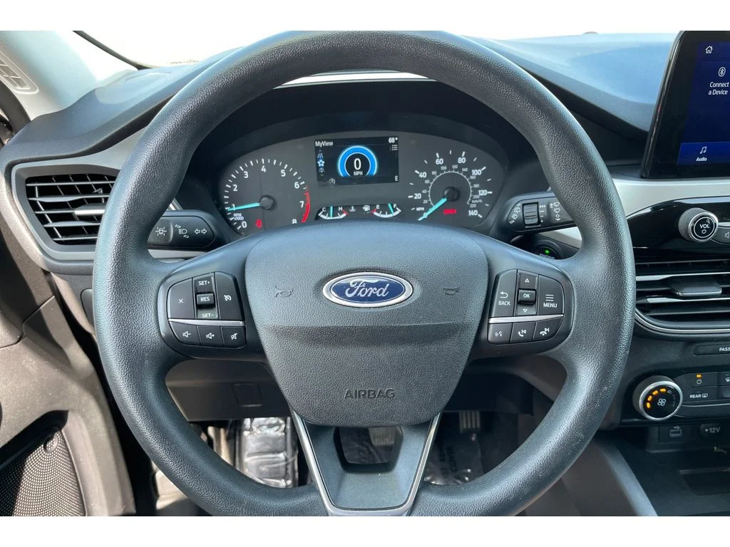 Used 2022 ICONIC SILVER Ford SE image 34