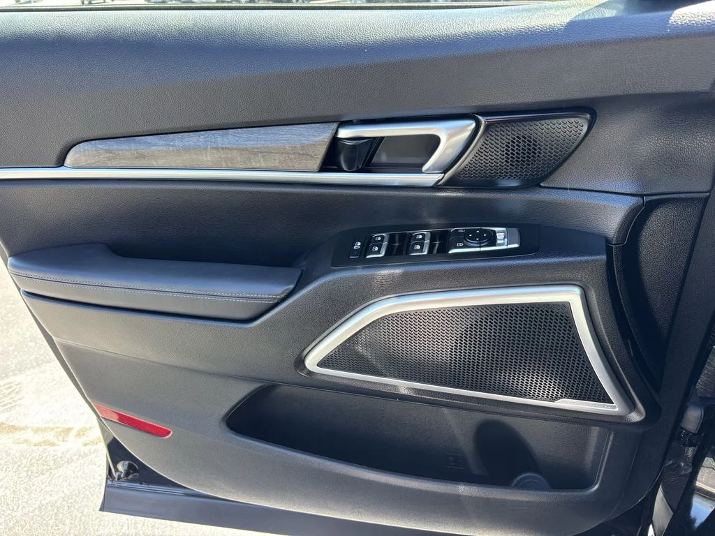 Used 2021 Black Kia EX image 14
