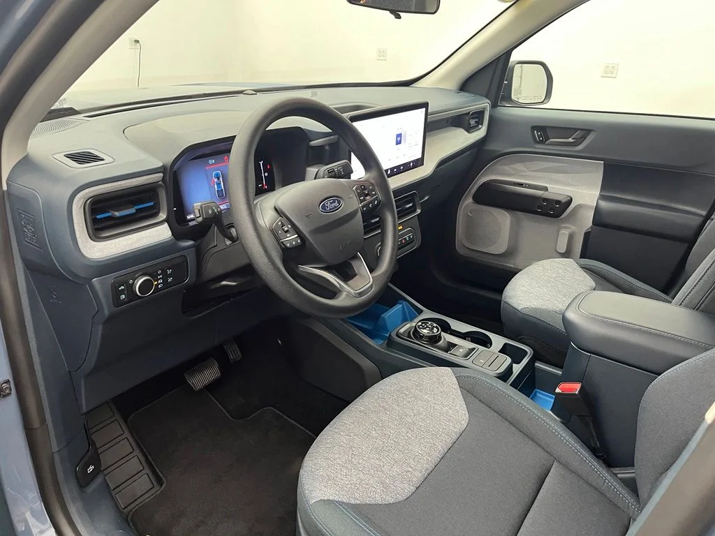 Used 2025 Gray Ford XLT image 18