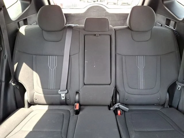 Used 2023 White Hyundai SEL image 19